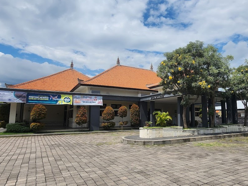 Rumah Sakit Umum Daerah Giri Emas